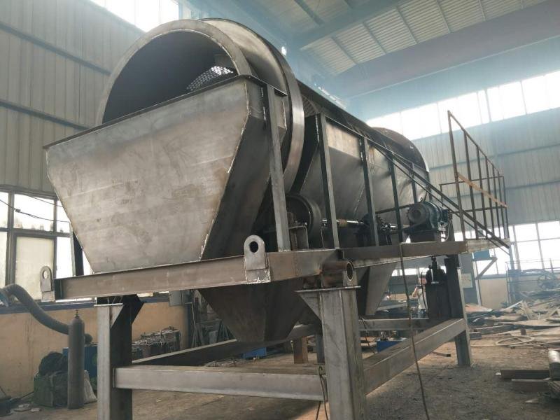 圓筒回轉篩-砂石滾筒篩-滾筒篩砂機-籠式<a href='http://m.826624.com' title='滾筒篩' target='_blank'>滾筒篩</a>分機(圓筒篩技術參數)